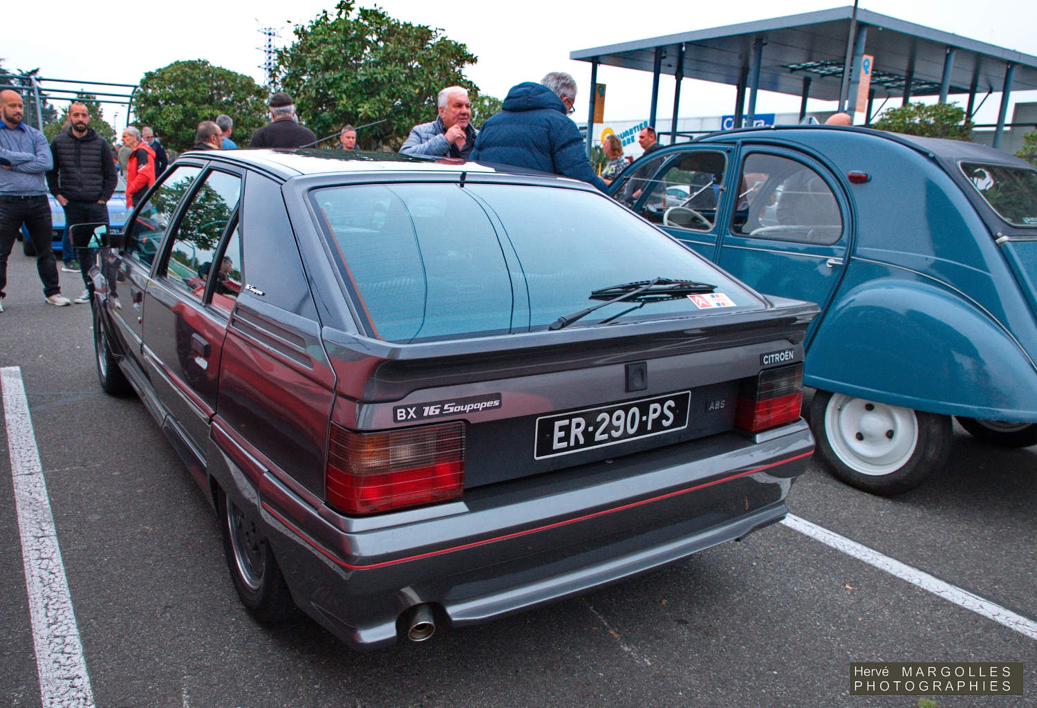 Citroen BX 16S -02.jpg